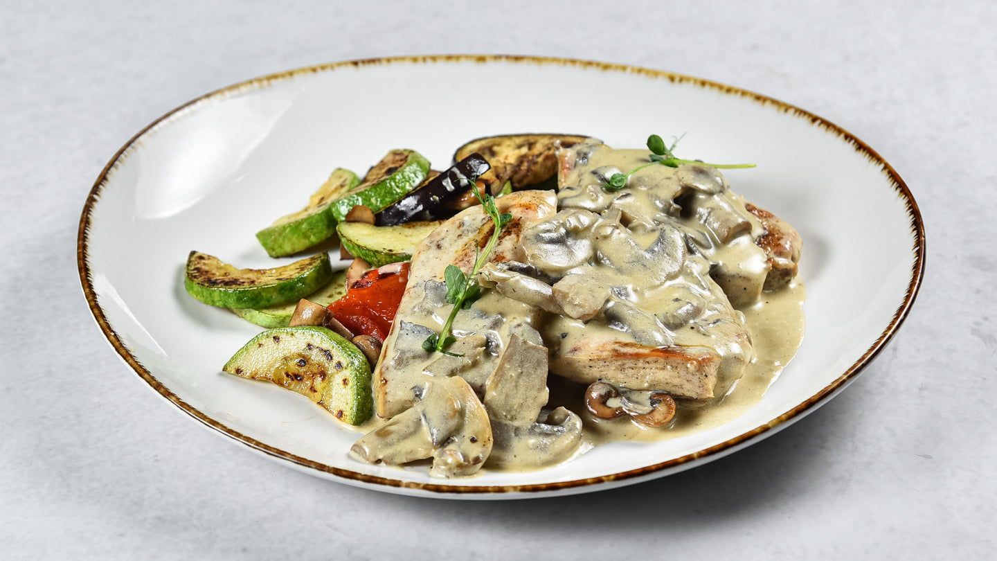 PILEĆI FILE NA ŽARU SA GRILOVANIM POVRĆEM (PEČURKE ILI PISTAĆ SOS)